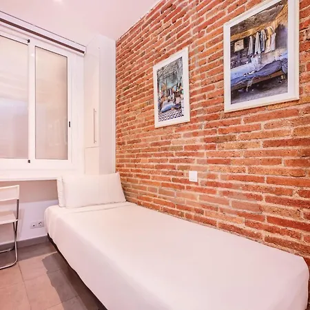 Sweett - Gallery Poble Sec Барселона